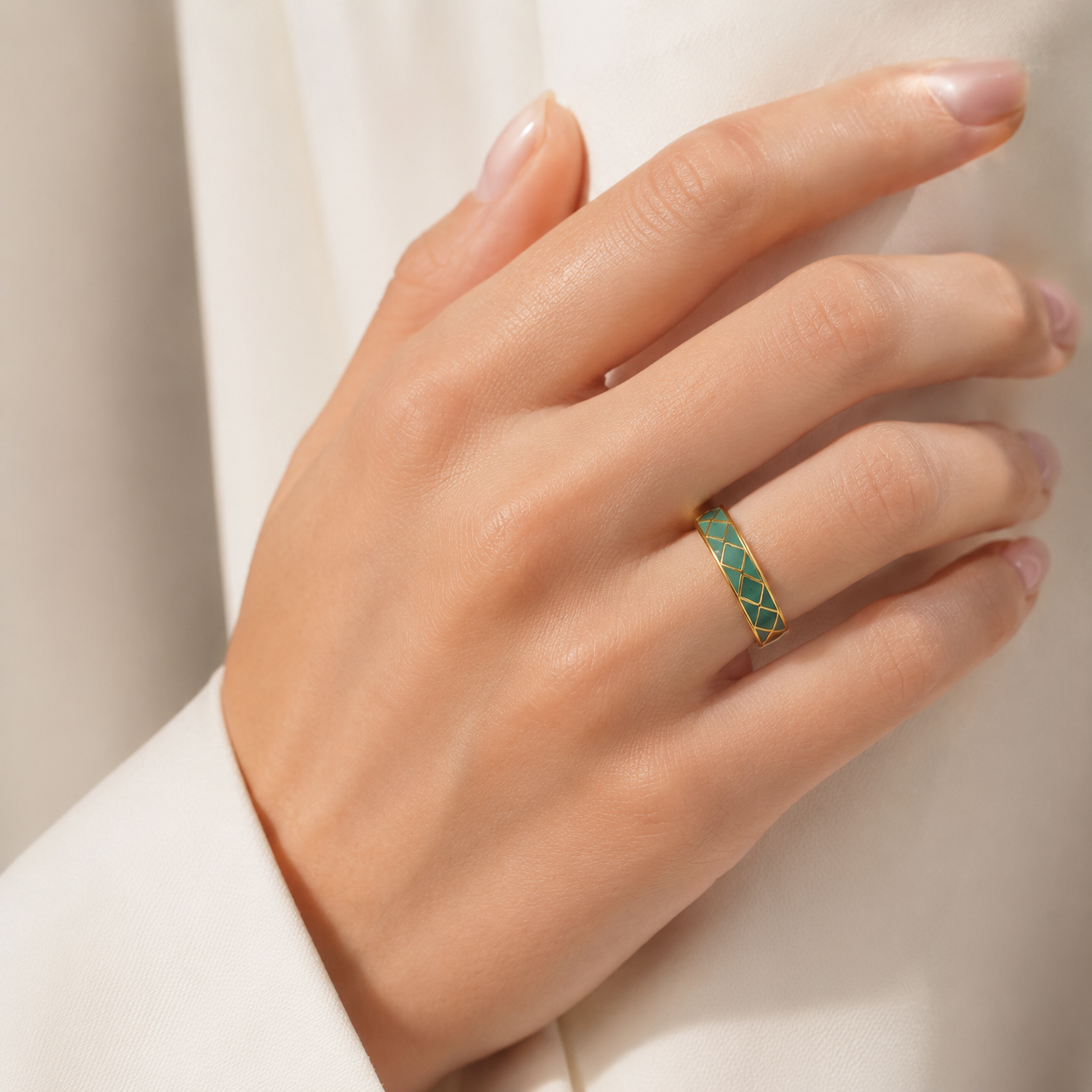 Green Diamond Lattice Cloisonné Ring