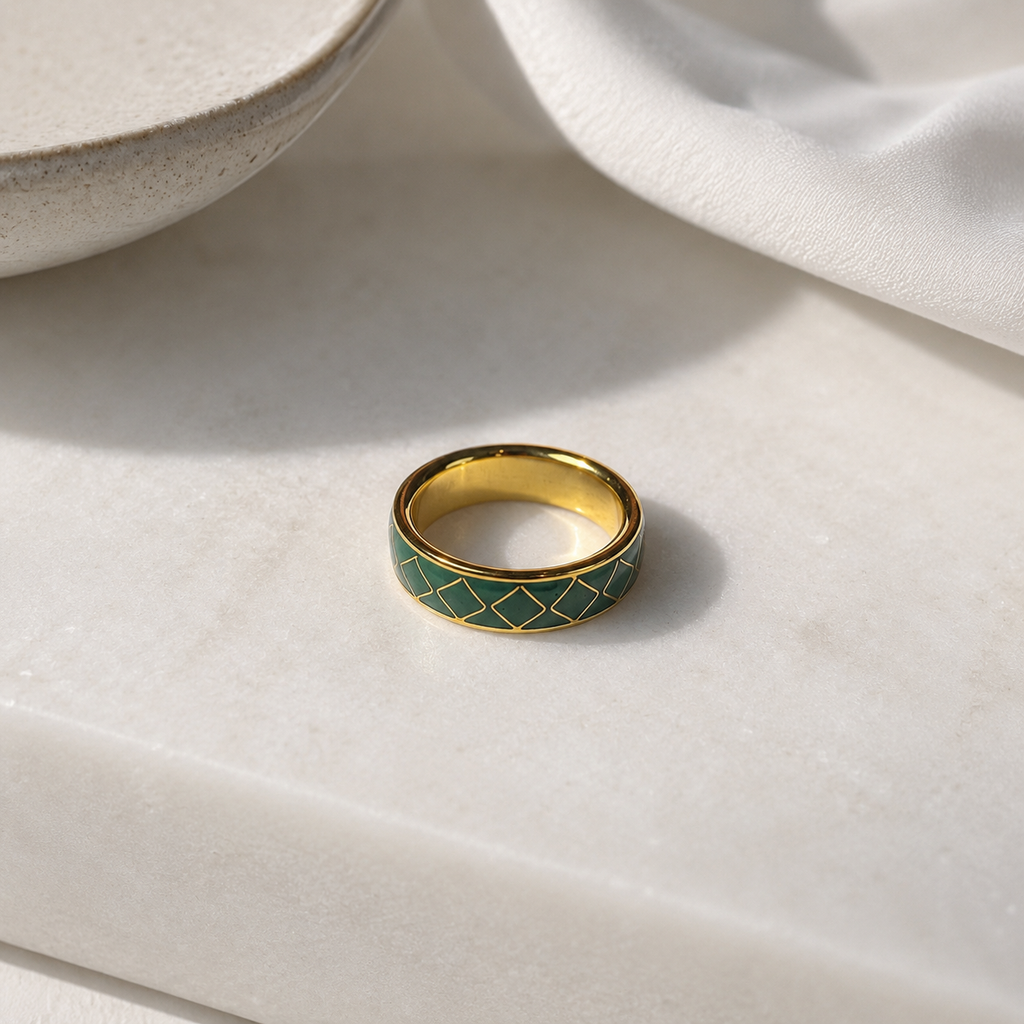 Green Diamond Lattice Cloisonné Ring
