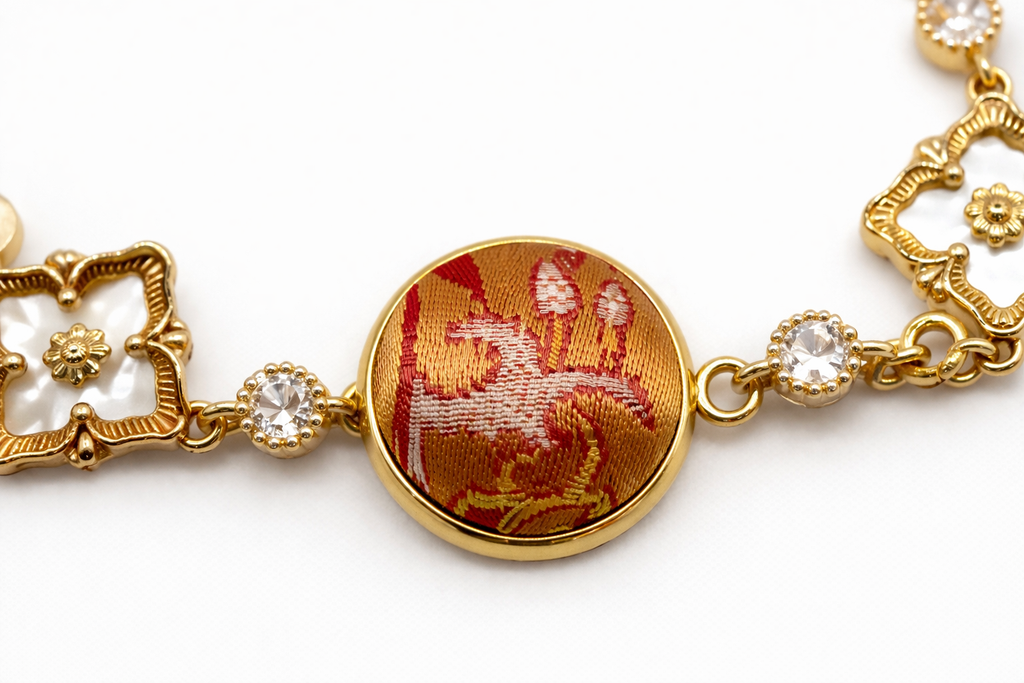 Natural Shell & Shu Brocade Zhuyu Bracelet