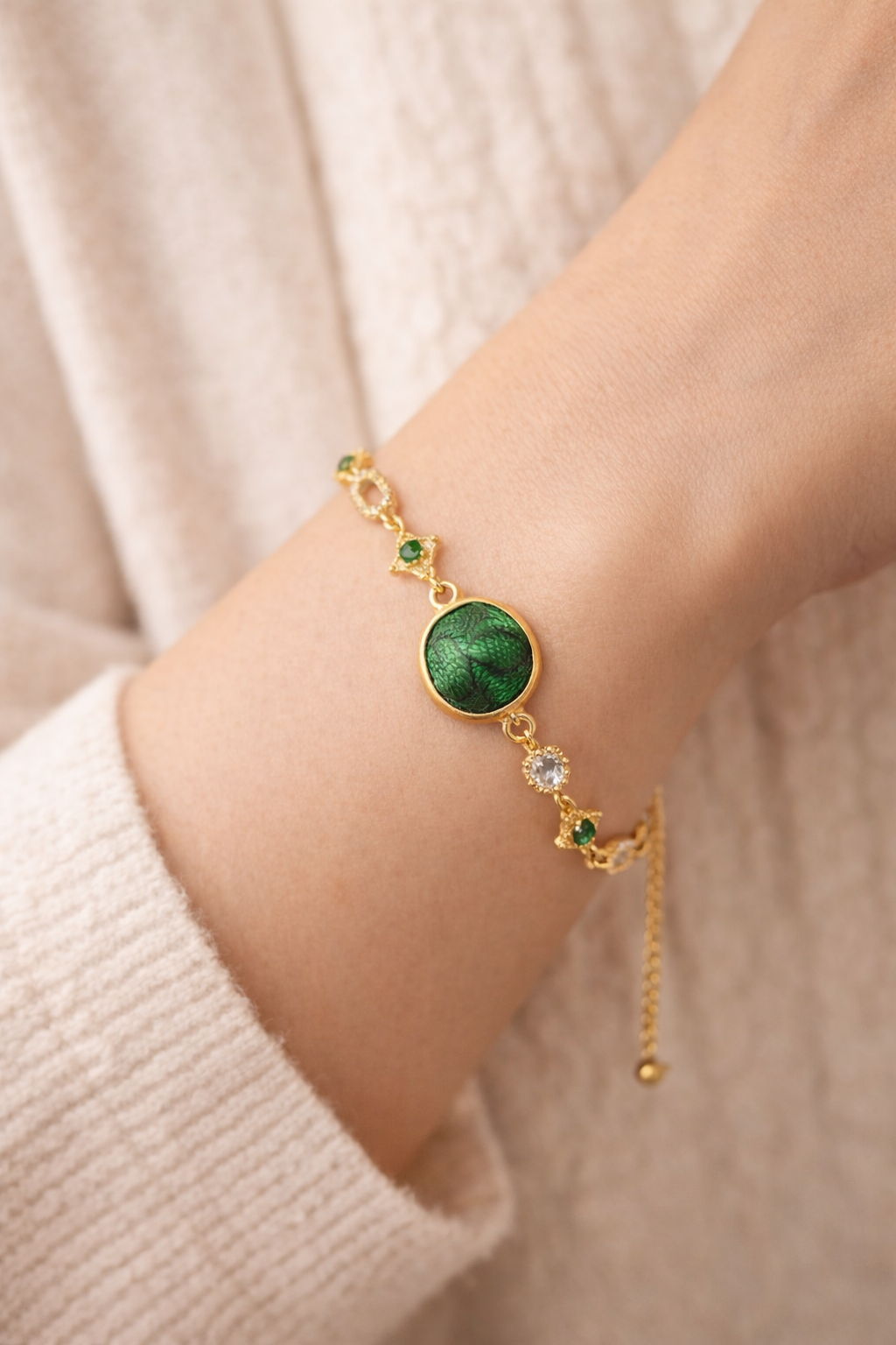 Shu Brocade Peony Bracelet – Handcrafted Silk Heritage Jewelry